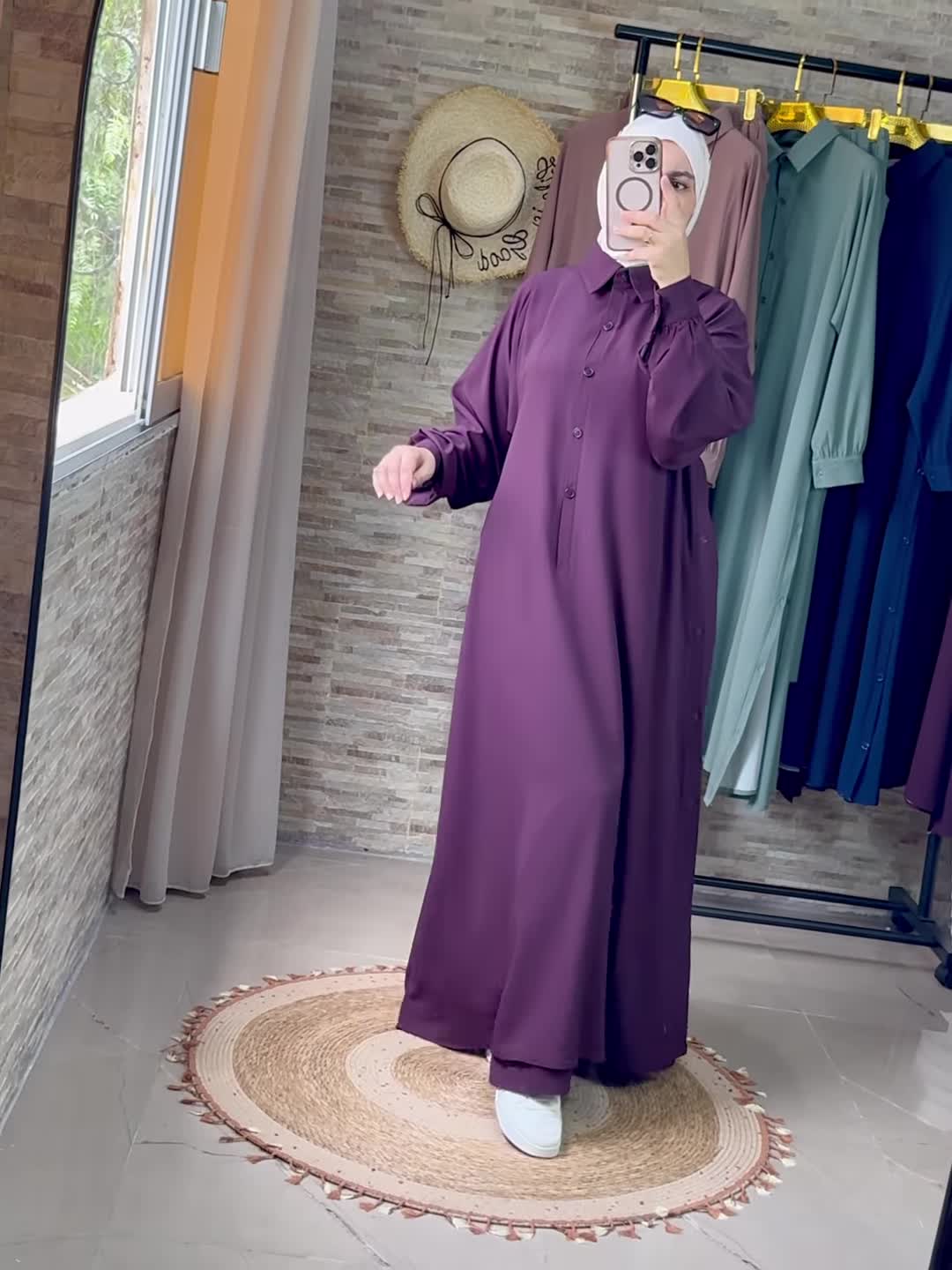 طقم طويل من قطعتين باللون الموف — لقطة أمامية