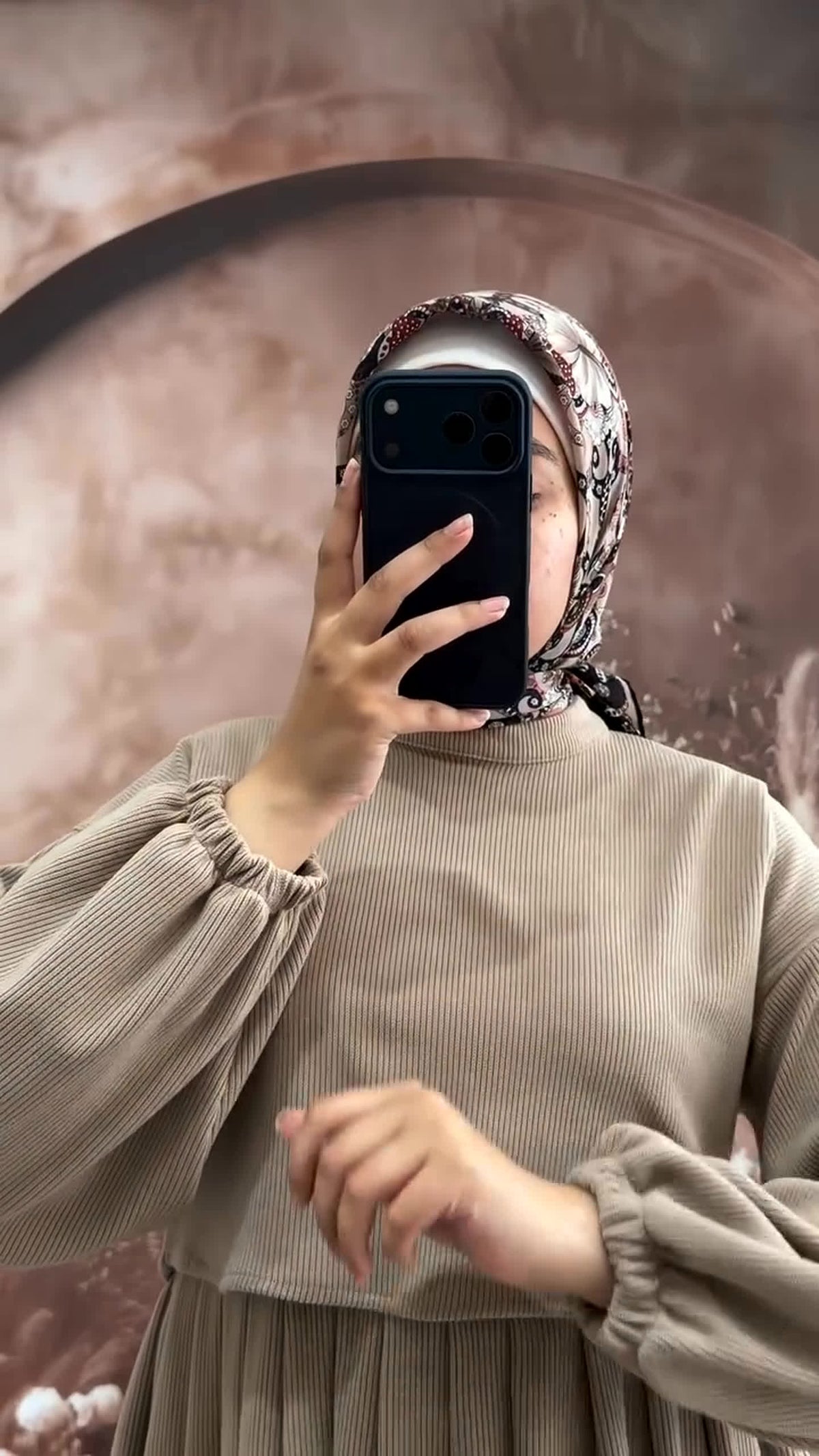 تفاصيل فستان ميرال بليسيه الغريج